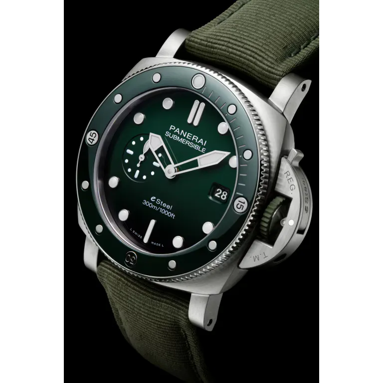 Panerai Submersible QuarantaQuattro Watch 44mm PAM01287