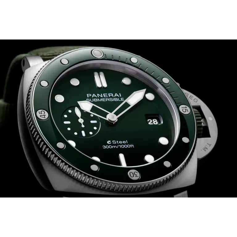 Panerai Submersible QuarantaQuattro Watch 44mm PAM01287