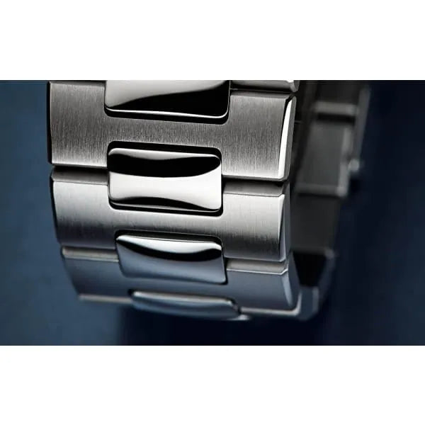 Patek Philippe Nautilus Watch 40.5mm 5726-1A-014
