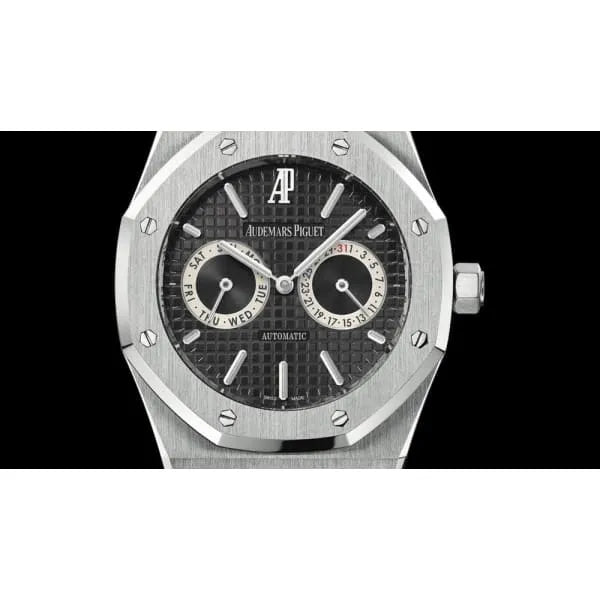 Audemars Piguet Royal Oak Day & Date Watch 39mm 26330ST.OO.1220ST.01