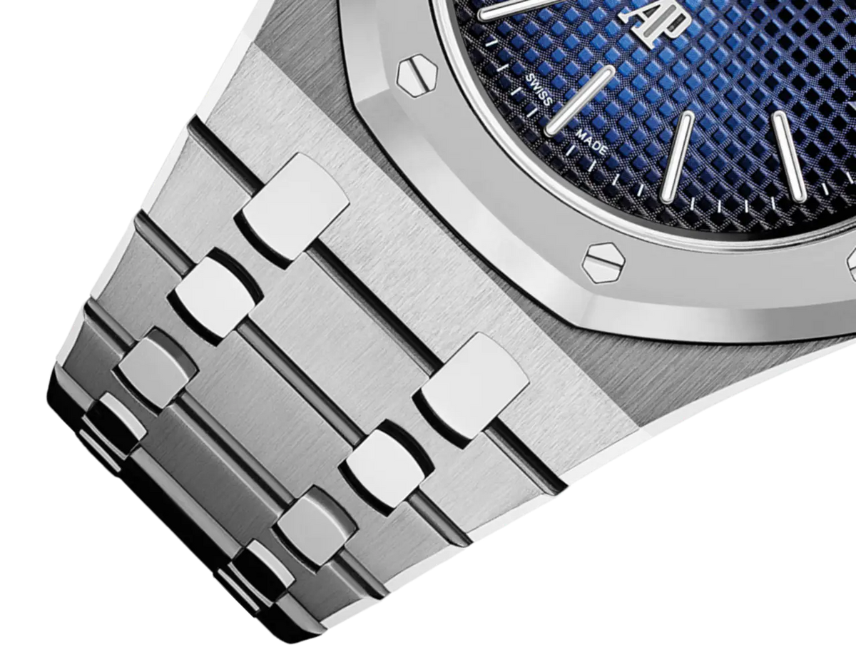 Audemars Piguet Royal Oak Jumbo Watch 39mm