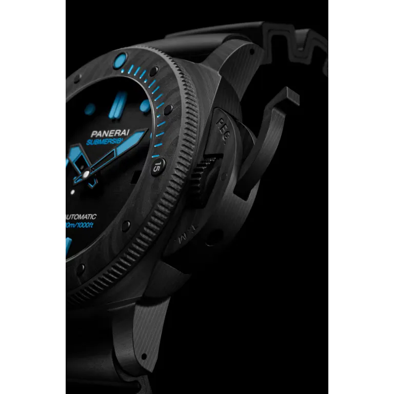 Panerai Submersible Carbotech Watch 47mm PAM02616