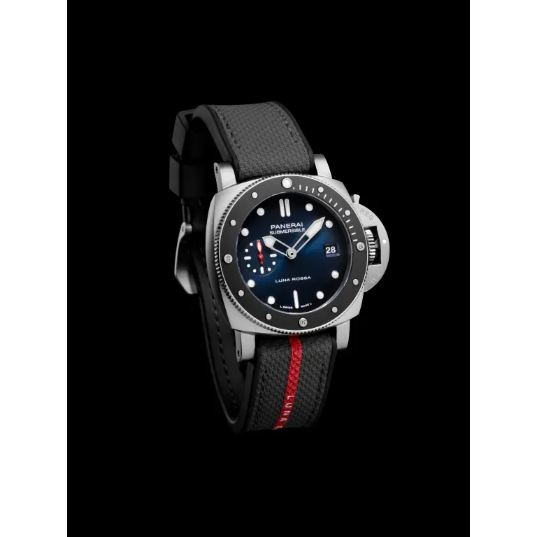 Panerai Submersible Luna Rossa Watch 42mm PAM01565