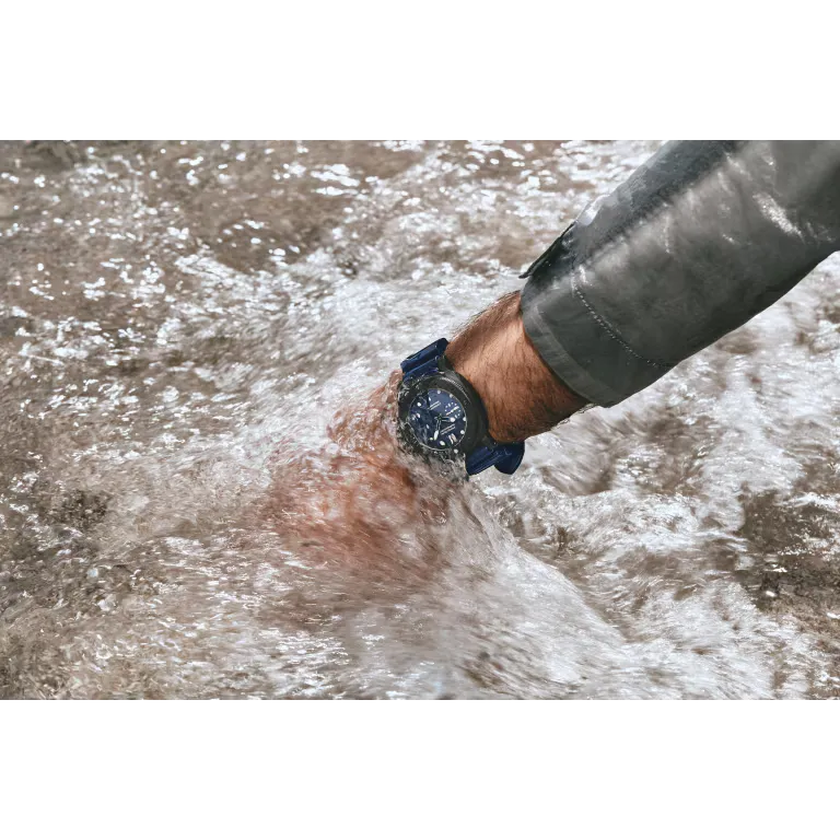 Panerai Submersible QuarantaQuattro Carbotech Watch 44mm PAM01232