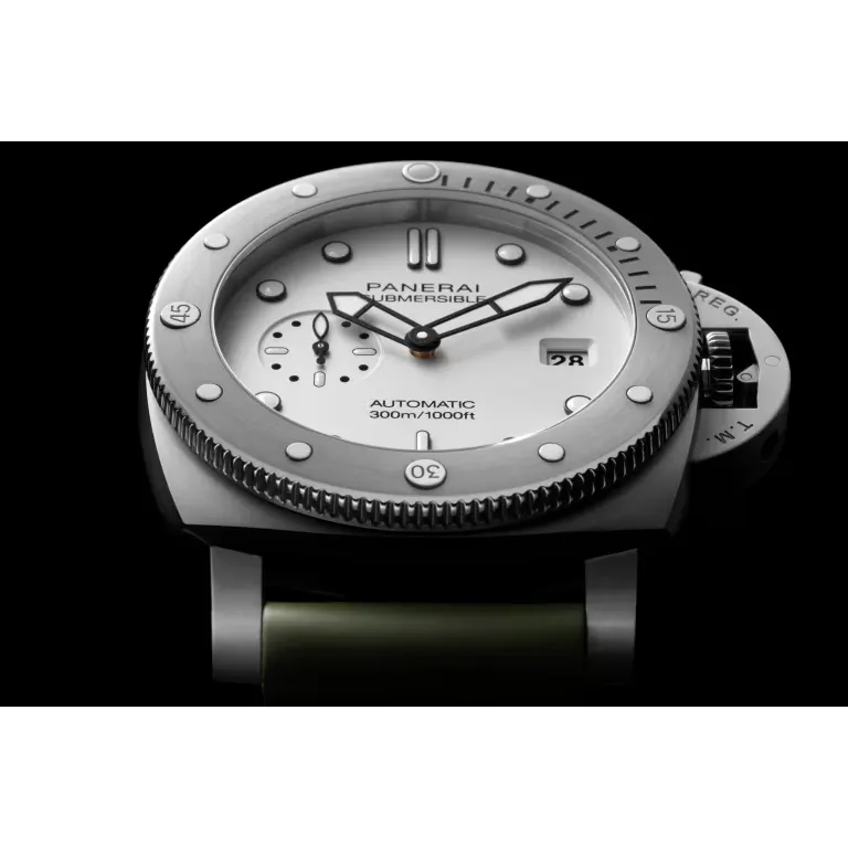 Panerai Submersible QuarantaQuattro Watch 44mm PAM01595
