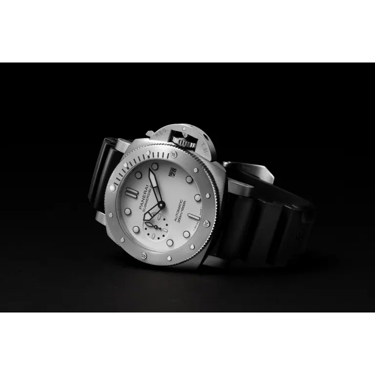 Panerai Submersible Watch 42mm PAM01590