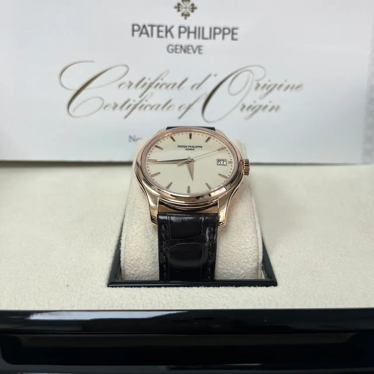 Patek Philippe Calatrava Watch 39mm 5227R-001