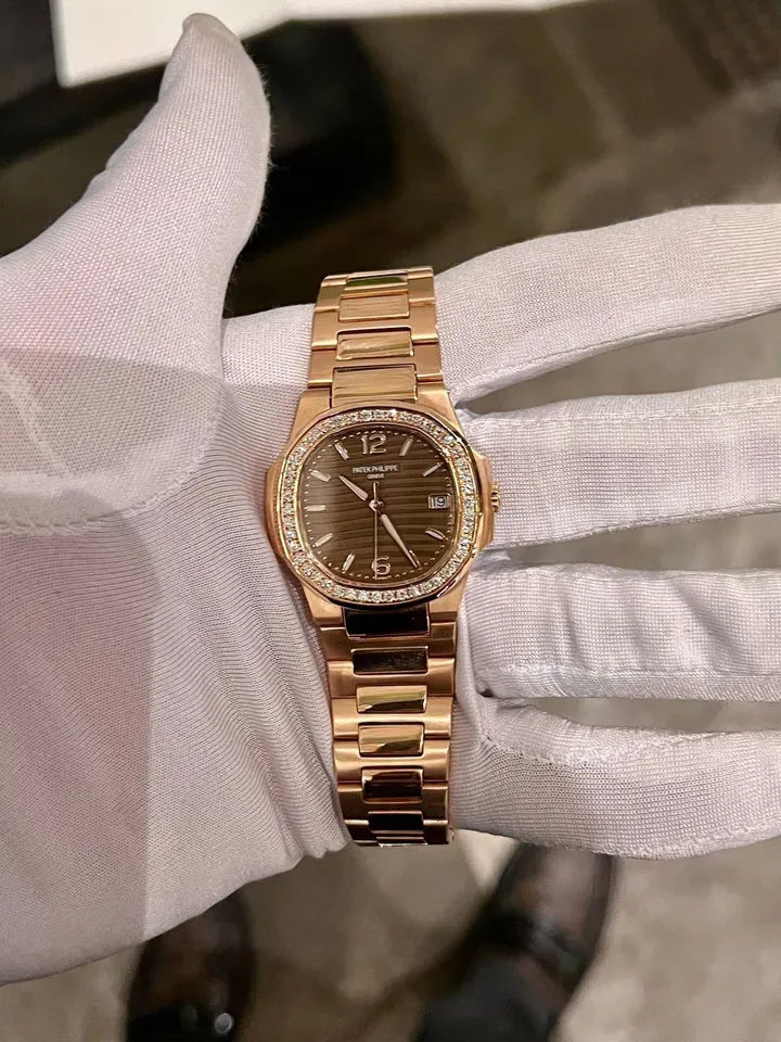 Patek Philippe Nautilus Watch 32mm 7010/1R-012