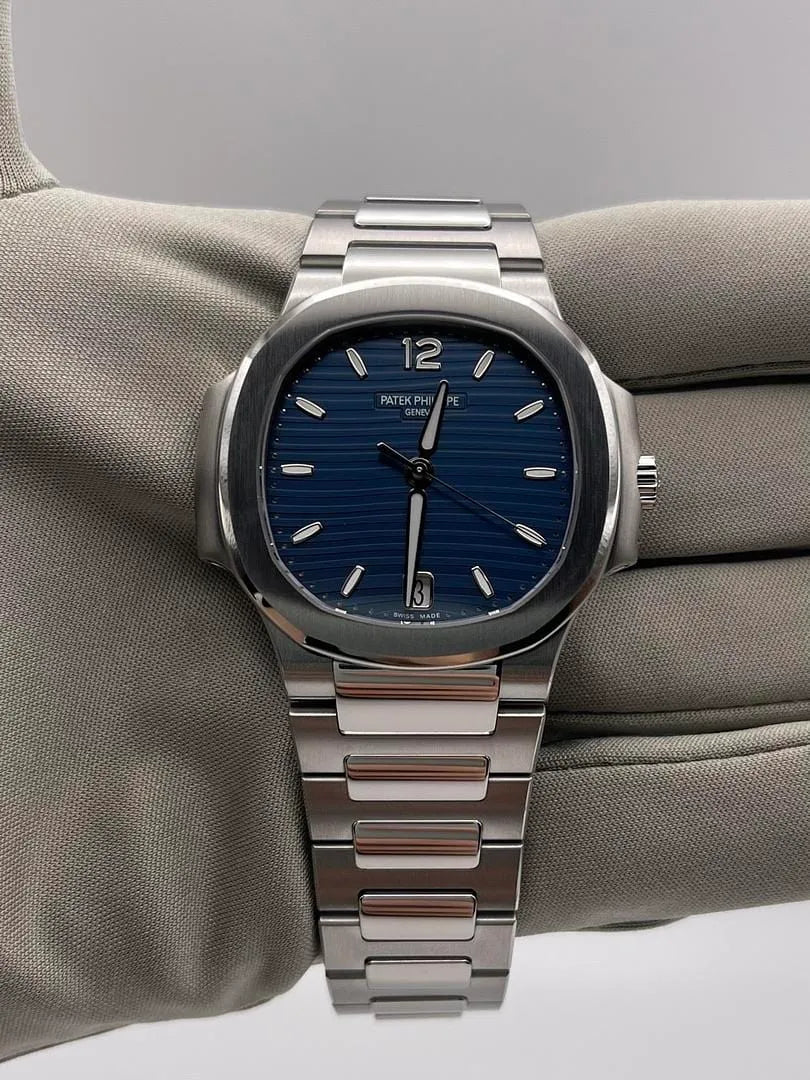 Patek Philippe Nautilus Watch 35.2mm 7118/1A-001