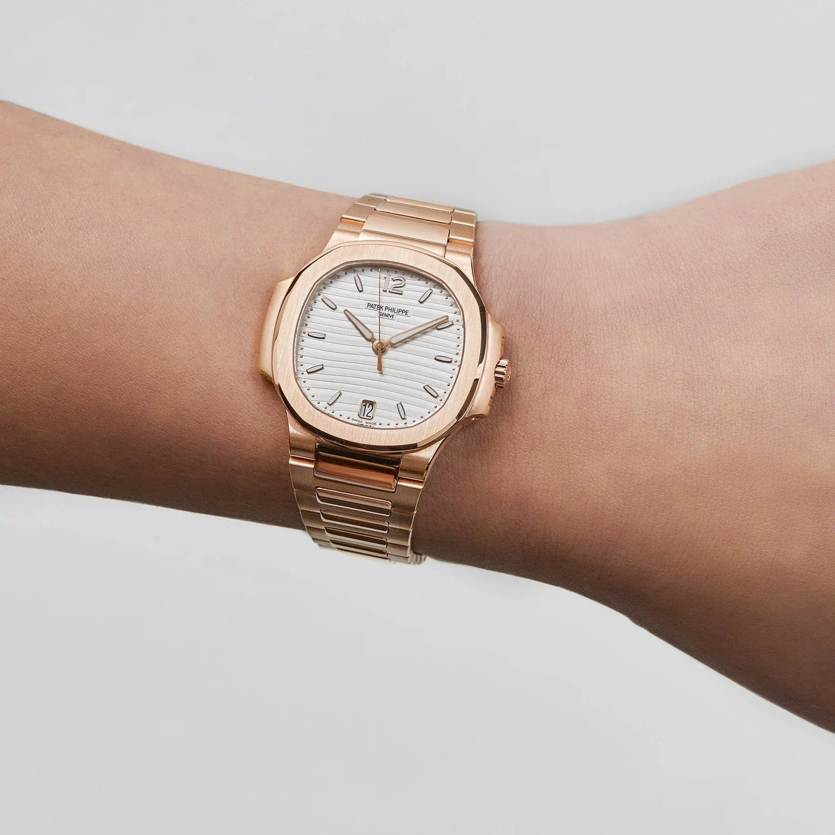 Patek Philippe Nautilus Watch 35.2mm 7118/1R-001