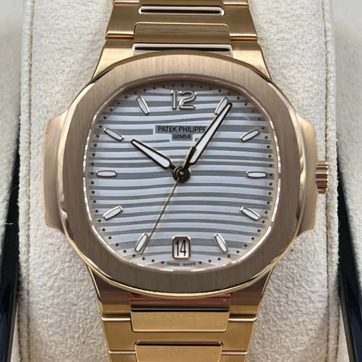 Patek Philippe Nautilus Watch 35.2mm 7118/1R-001