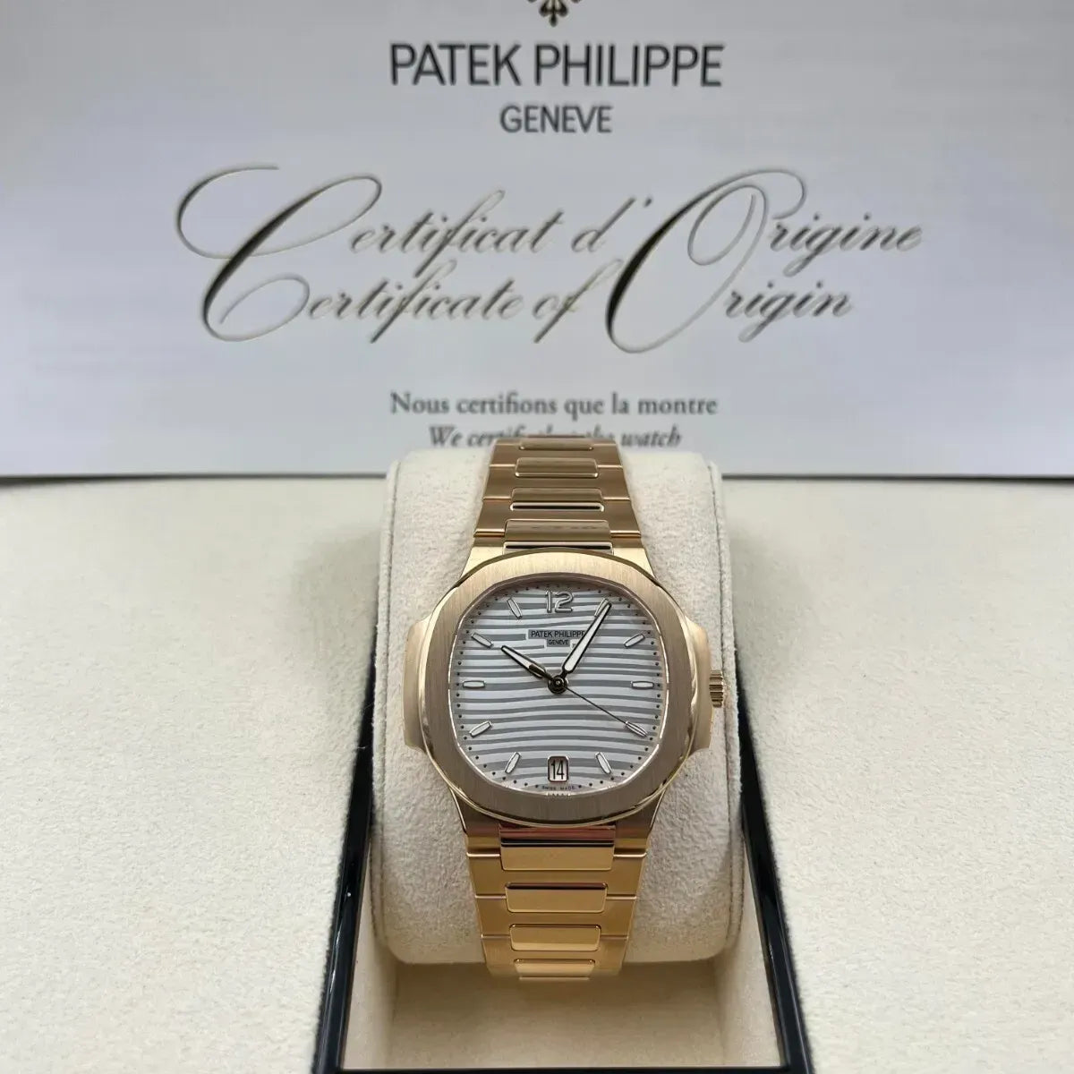 Patek Philippe Nautilus Watch 35.2mm 7118/1R-001