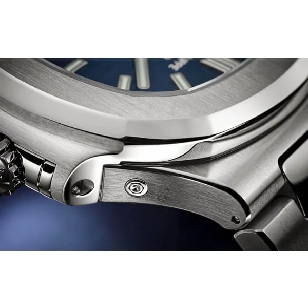 Patek Philippe Nautilus Watch 40.5mm 5726-1A-014