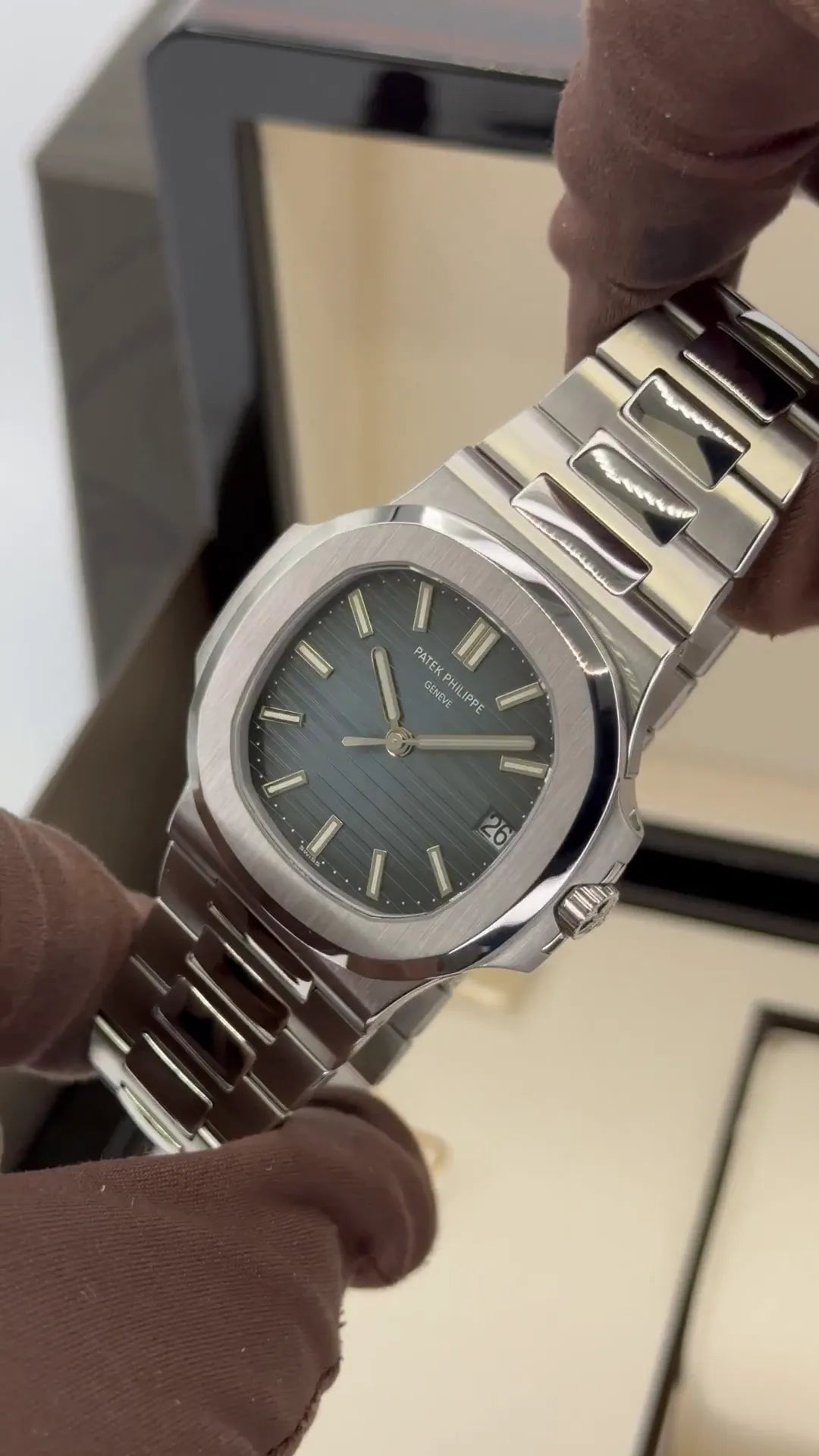 Patek Philippe Nautilus Watch 40mm 5711/1A-010