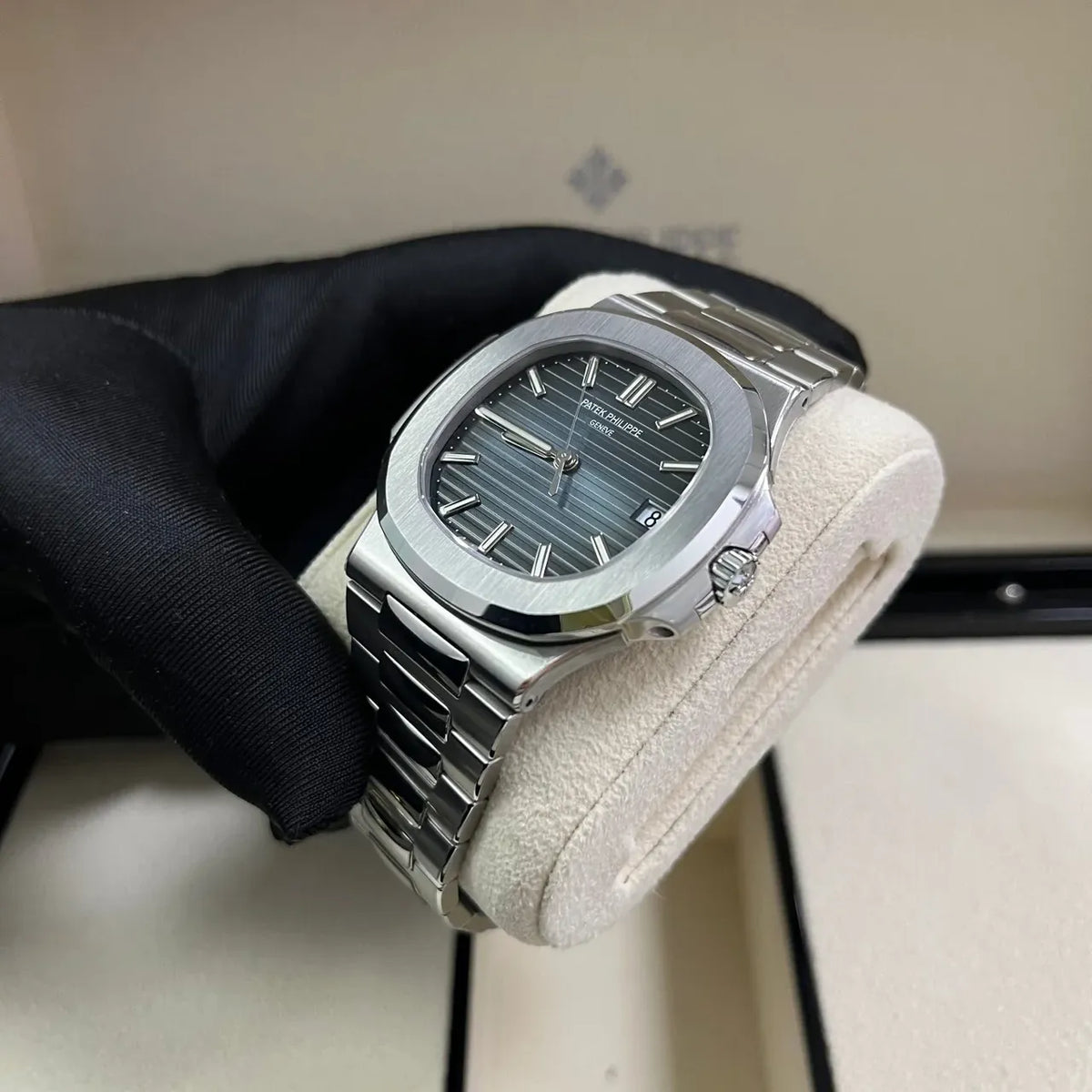 Patek Philippe Nautilus Watch 40mm 5711/1A-010