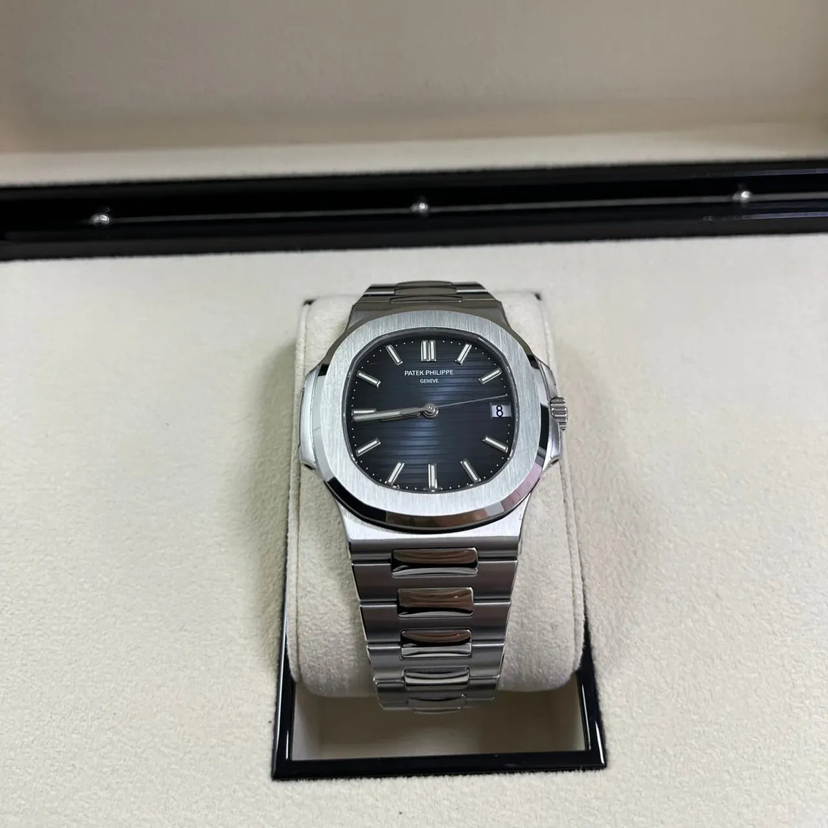 Patek Philippe Nautilus Watch 40mm 5711/1A-010