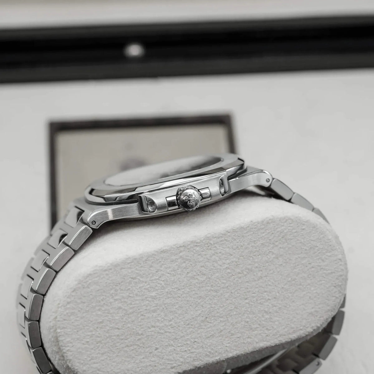 Patek Philippe Nautilus Watch 40mm 5711-1A-011