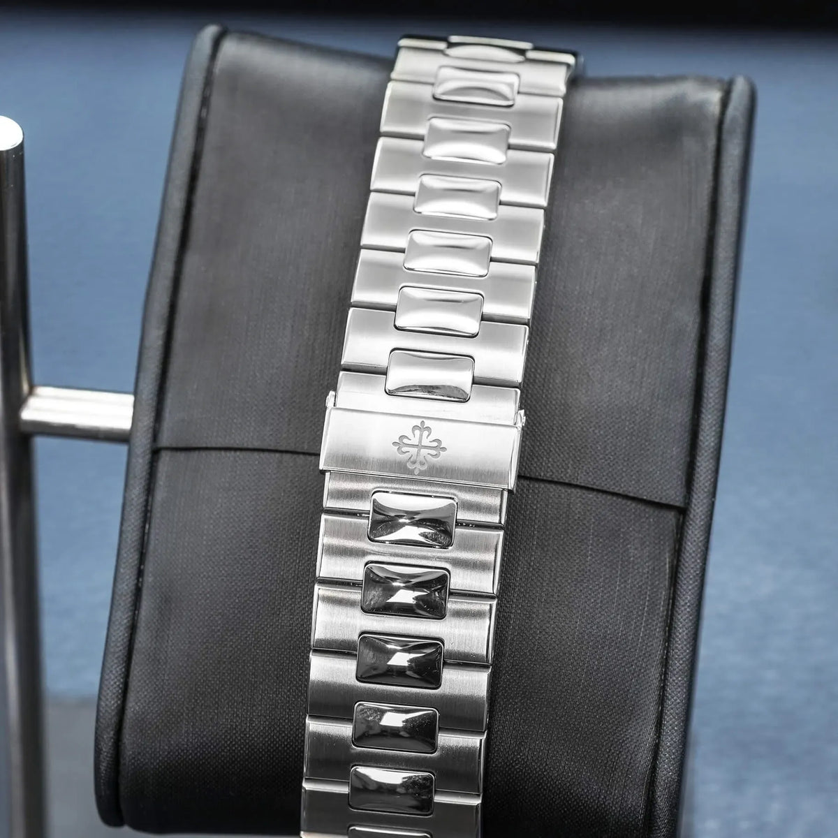 Patek Philippe Nautilus Watch 40mm 5711-1A-011