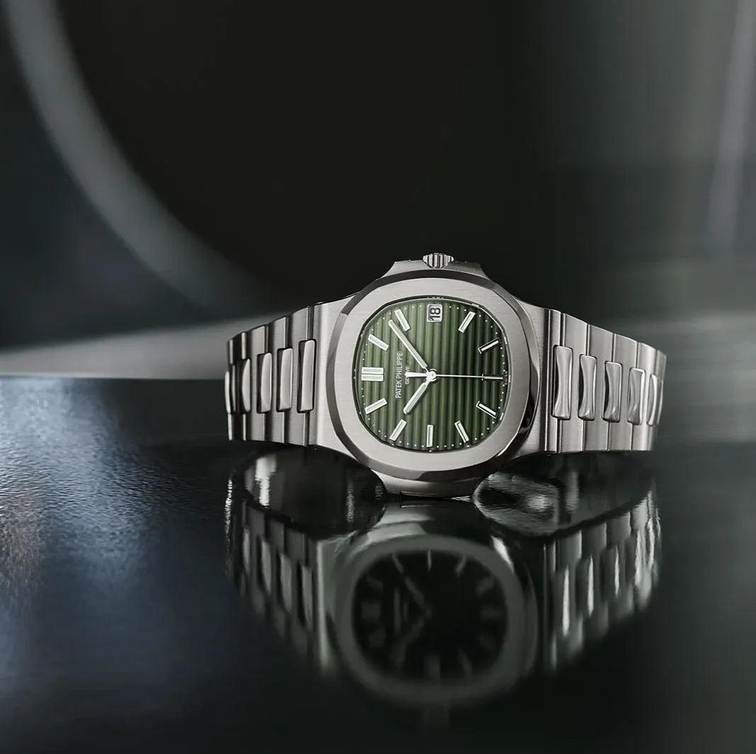 Patek Philippe Nautilus Watch 40mm 5711-1A-014