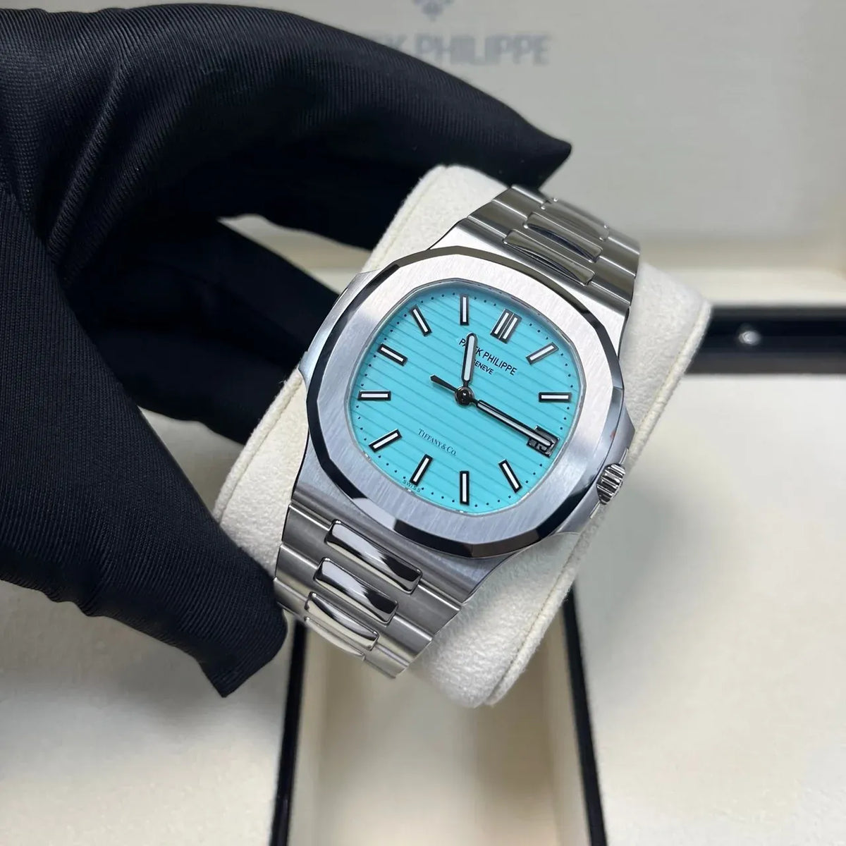 Patek Philippe Nautilus Watch 40mm 5711/1A-018