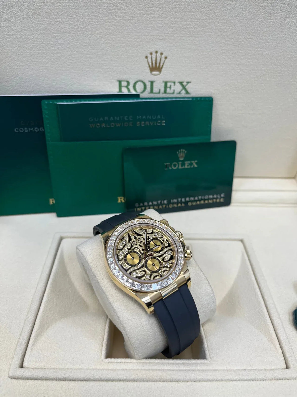 Rolex Cosmograph Daytona Watch 40mm 116588TBR