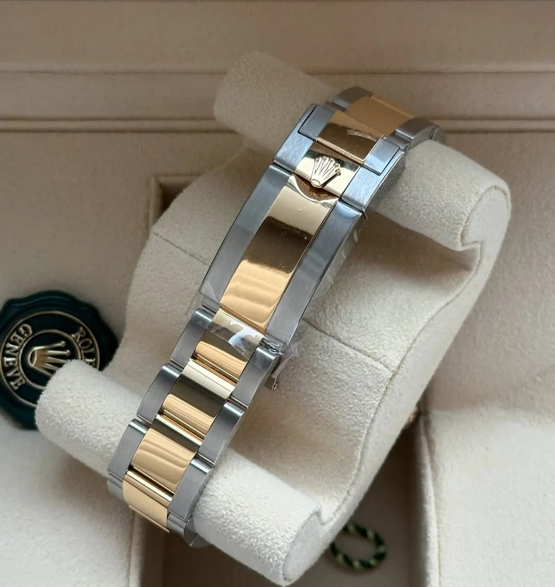 Rolex Cosmograph Daytona Watch 40mm m126503-0003
