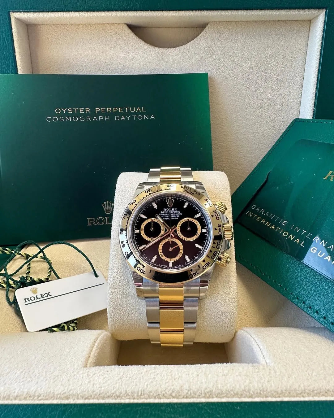 Rolex Cosmograph Daytona Watch 40mm m126503-0003
