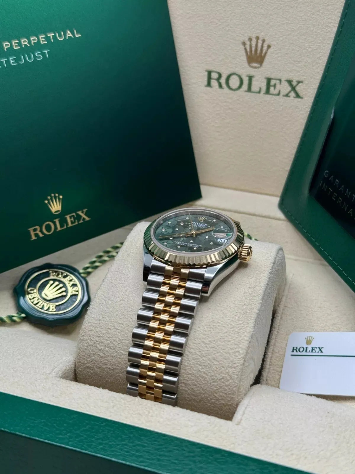 Rolex Datejust Watch 31mm 278273-0031/0032