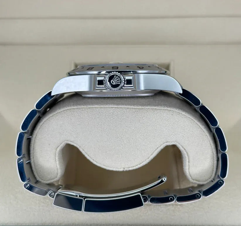 Rolex Explorer II Watch 42mm 226570
