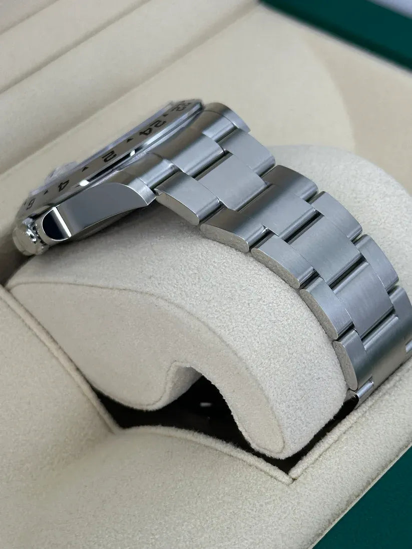 Rolex Explorer II Watch 42mm 226570