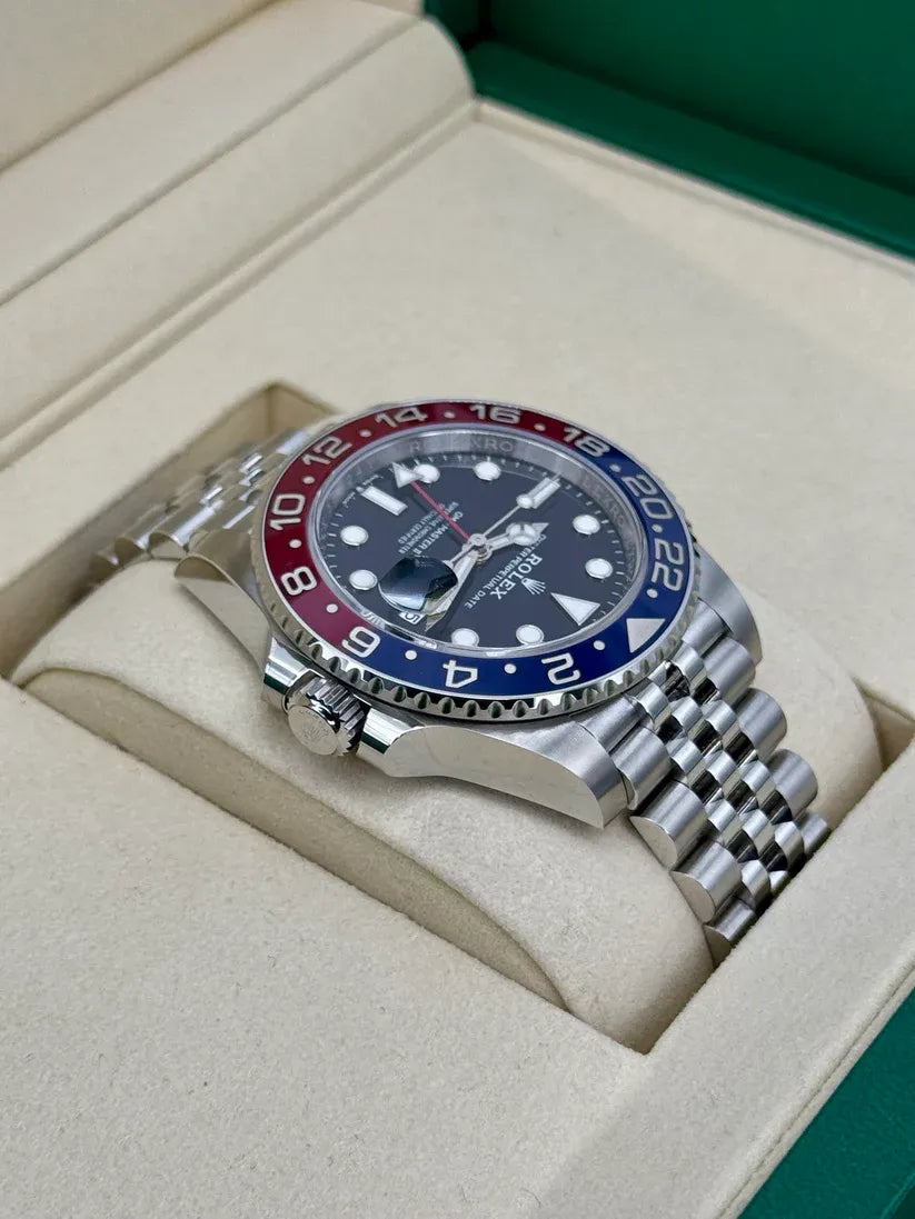 Rolex GMT-Master II Watch 40mm 126710blro-0001