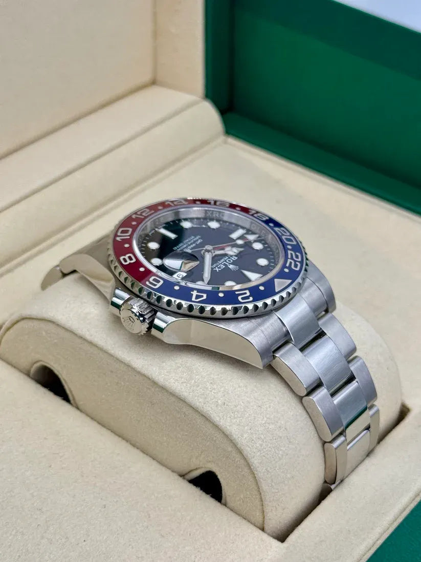 Rolex GMT-Master II Watch 40mm 126710blro-0002