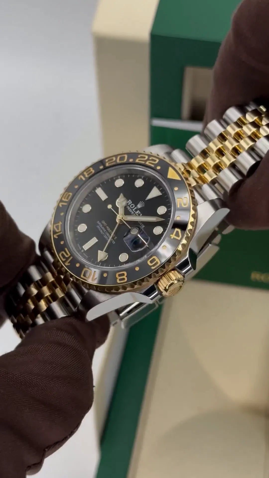 Rolex GMT-Master II Watch 40mm 126713GRNR