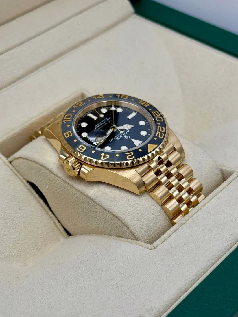 Rolex GMT-Master II Watch 40mm 126718grnr-0001