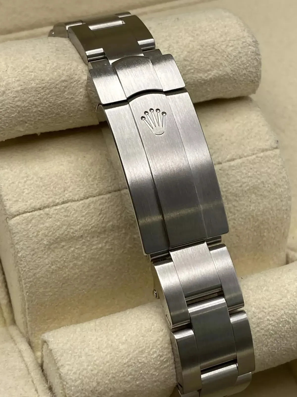 Rolex Oyster Perpetual Watch 28mm 276200-0010