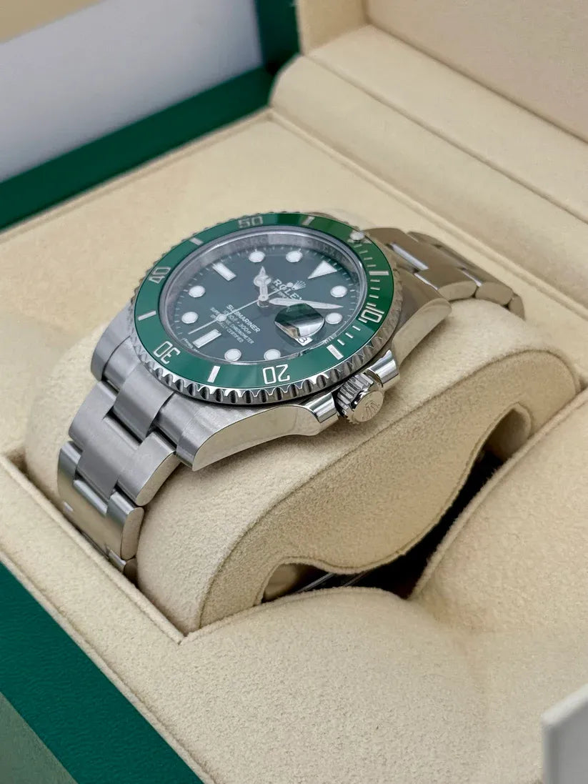 Rolex Submariner Watch 40mm 116610LV