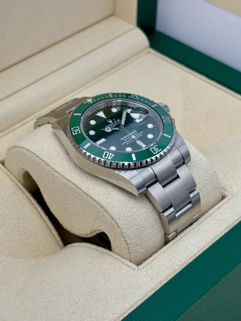 Rolex Submariner Watch 40mm 116610LV