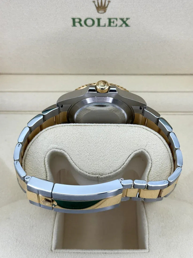 Rolex Submariner Watch 40mm 116613LB