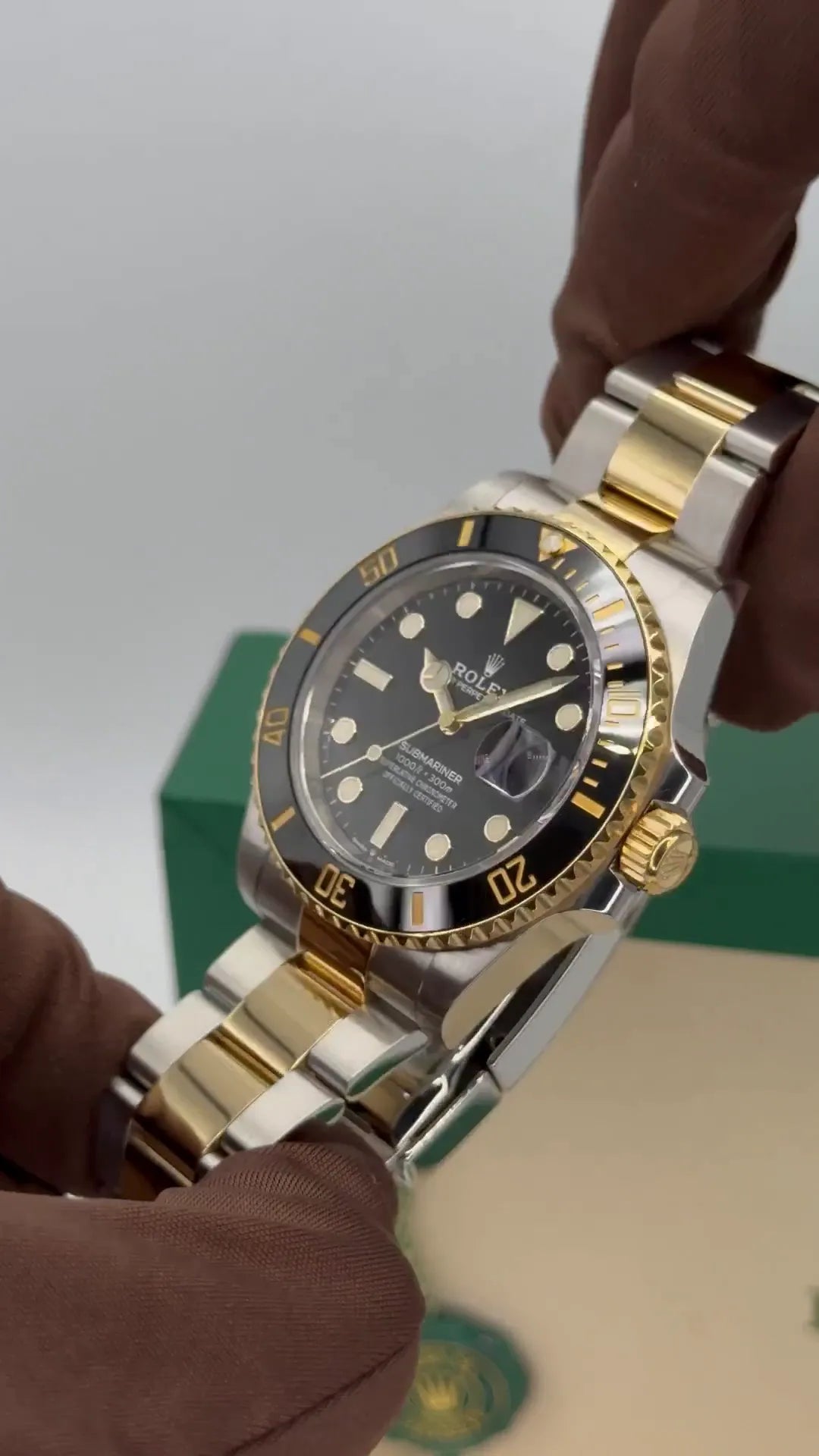 Rolex Submariner Watch 40mm 116613LN