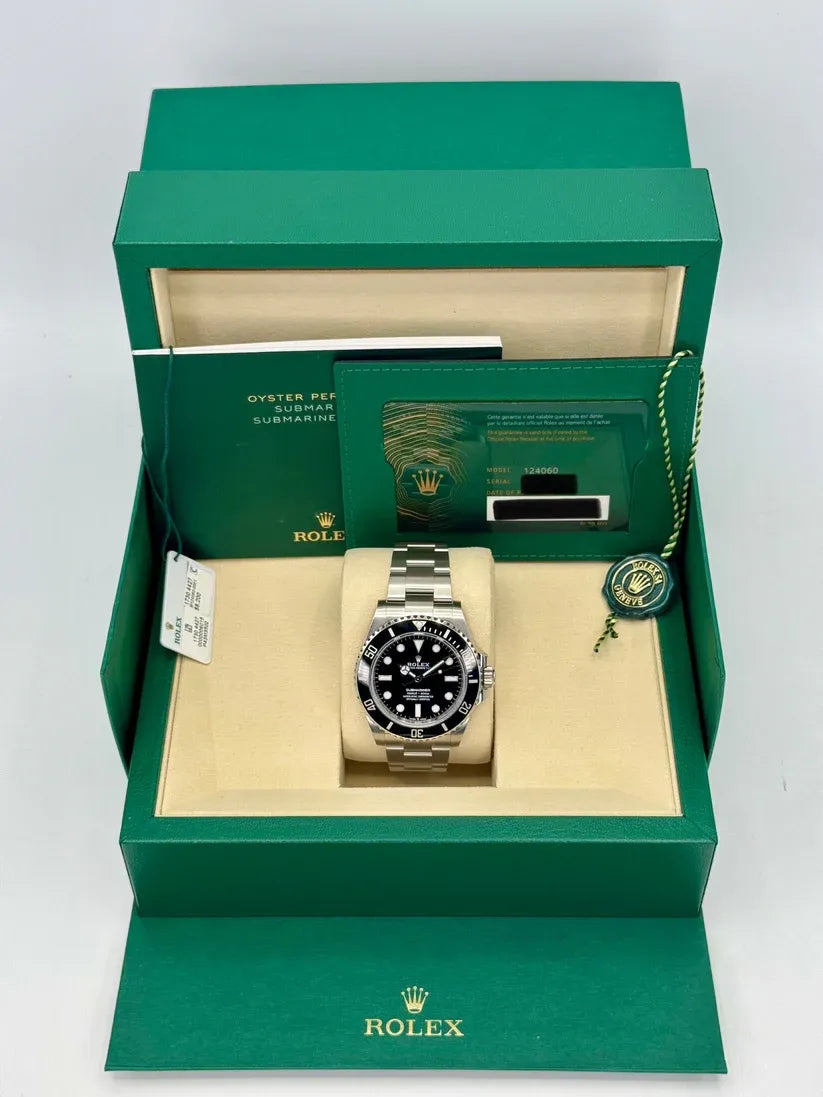 Rolex Submariner Watch 41mm 124060